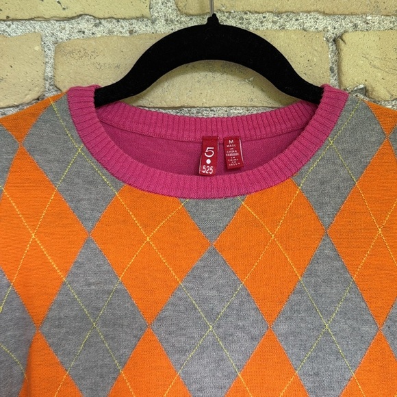 525 America Vibrant Pink and Orange Crew Neck Argyle Sweater - Picture 2 of 4